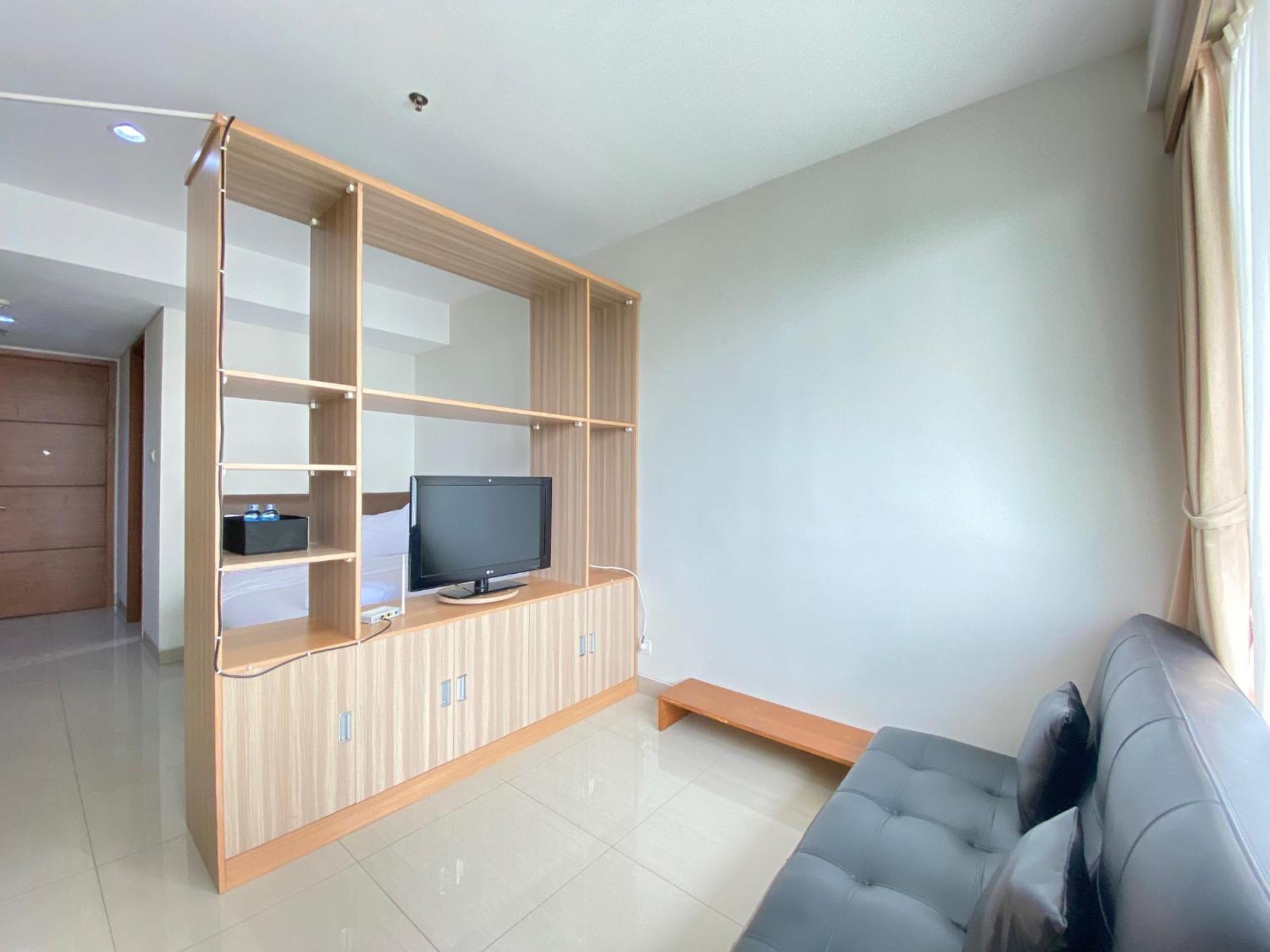 Stylish & Comfy At Dago By Travelio *