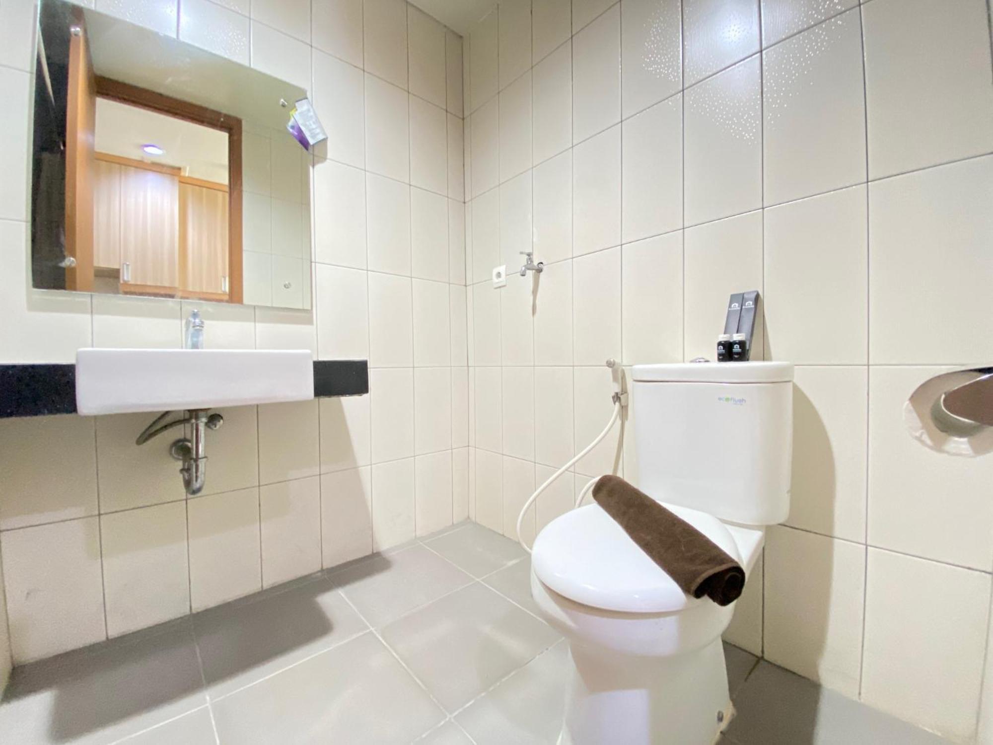 Stylish & Comfy At Dago By Travelio Apartemen *
