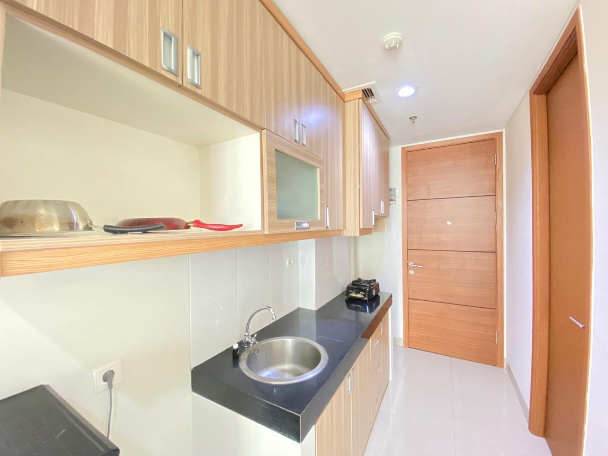 Stylish & Comfy At Dago By Travelio Apartemen