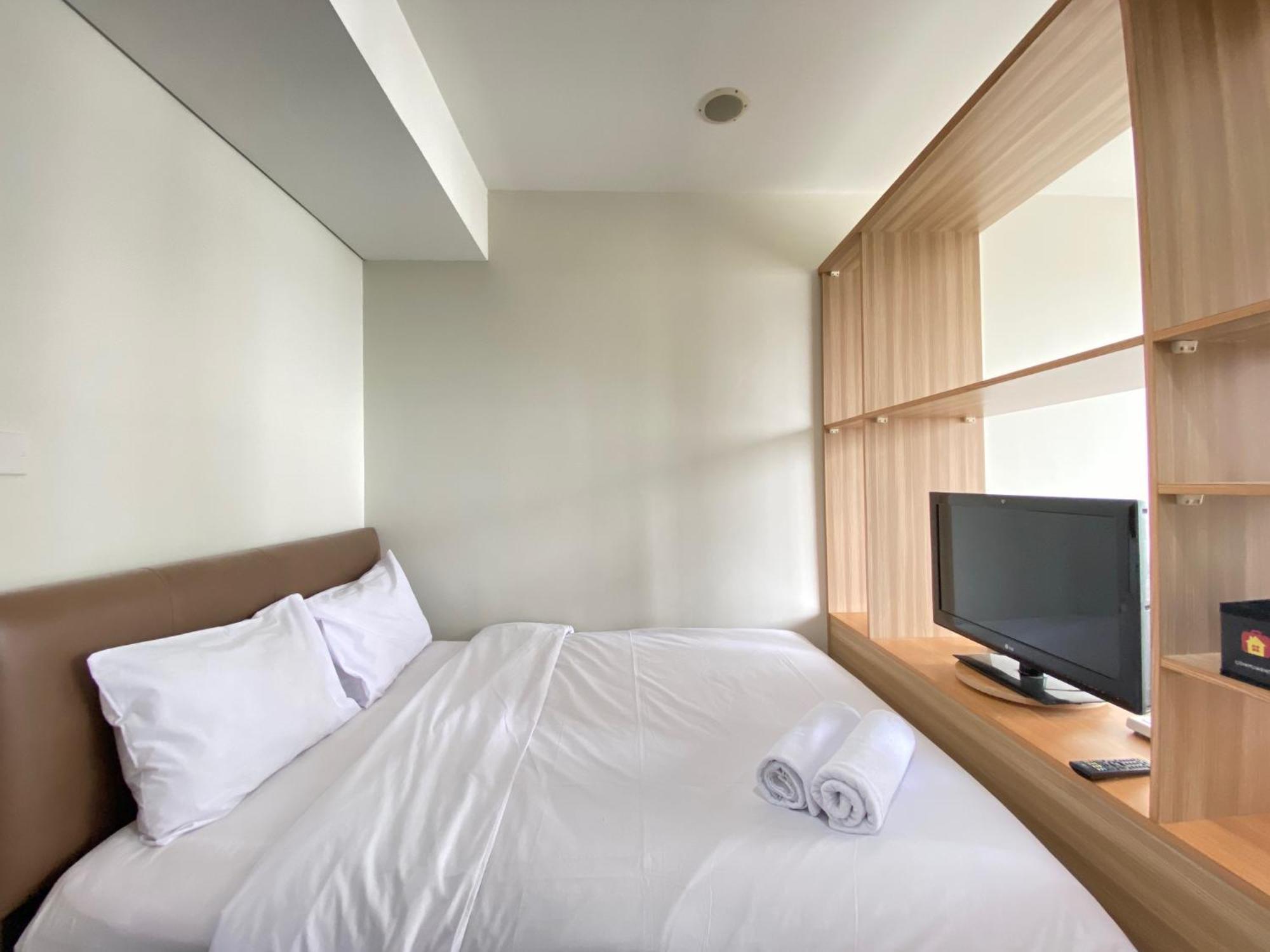 Stylish & Comfy At Dago By Travelio Bandung